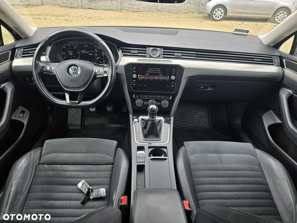 Volkswagen Passat - 9