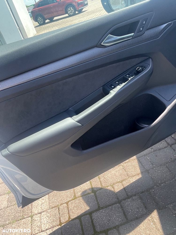 Volkswagen Golf 1.5 eTSI OPF DSG R-Line - 25