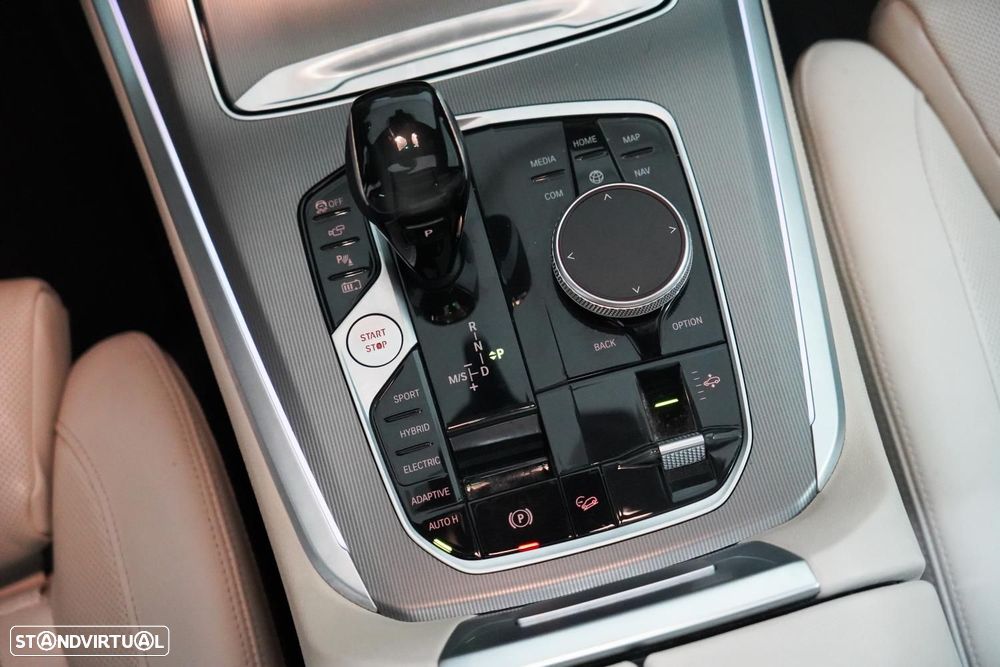 BMW X5 45 e xDrive Pack M - 22