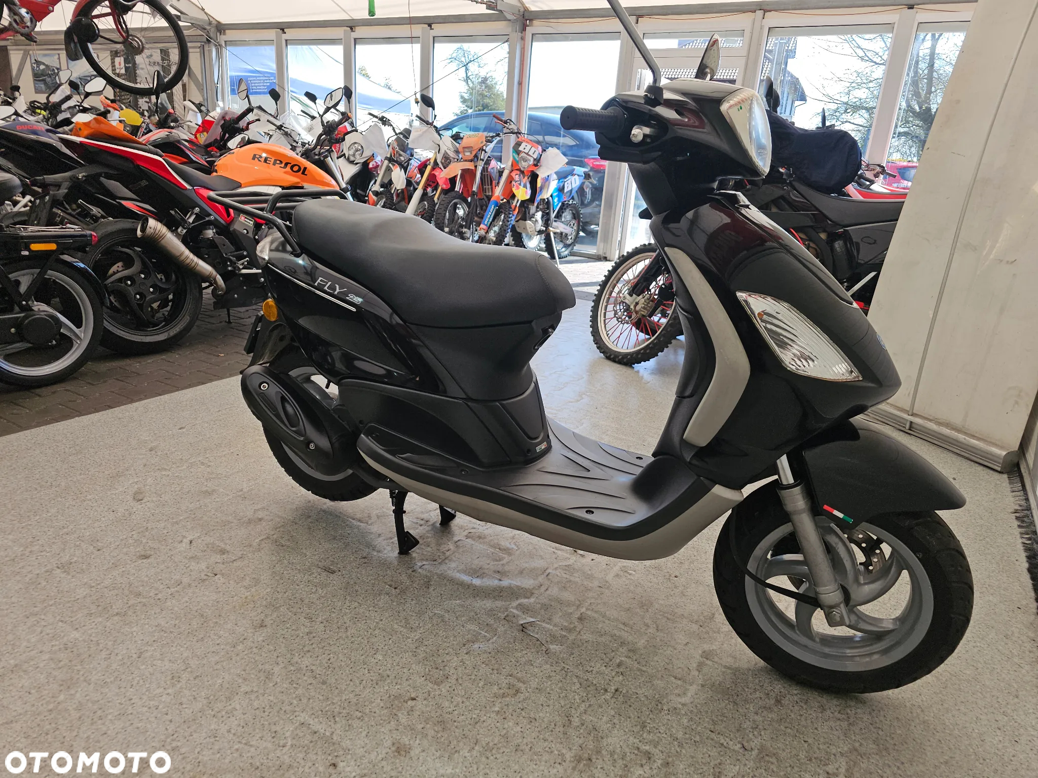 Piaggio FLY - 28