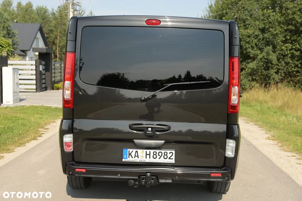 Renault Trafic Grand Passenger Black Edition - 7