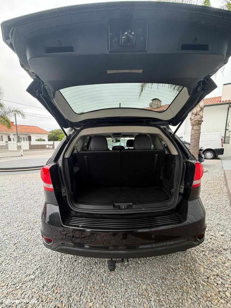 Fiat Freemont 2.0 M-Jet BlackCode - 24