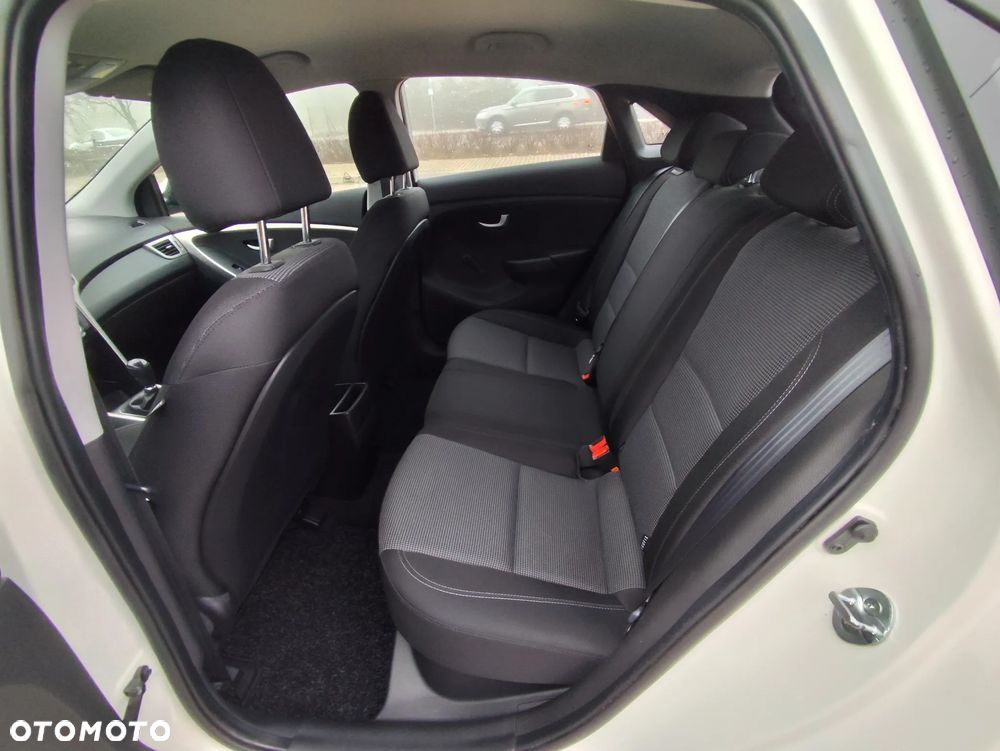 Hyundai i30 1.4 Classic - 10