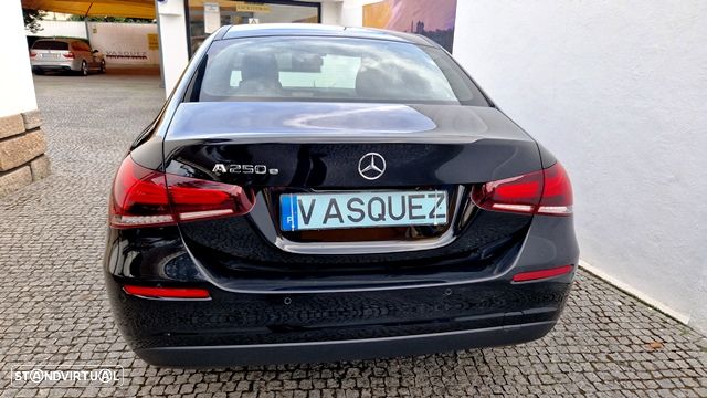 Mercedes-Benz A 250 Limousine e 8G-DCT Progressive - 6