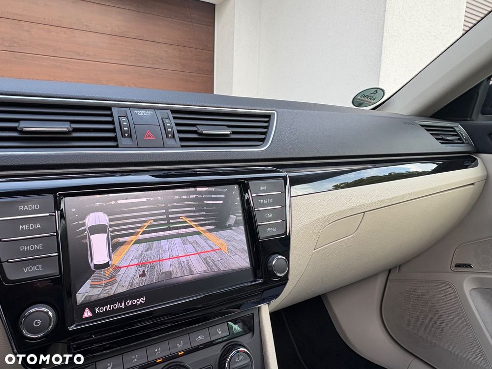 Skoda Superb 2.0 TDI 4x4 DSG L&K - 32