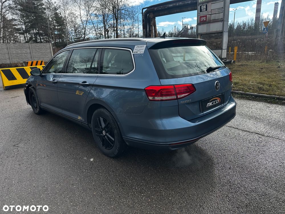Volkswagen Passat - 5