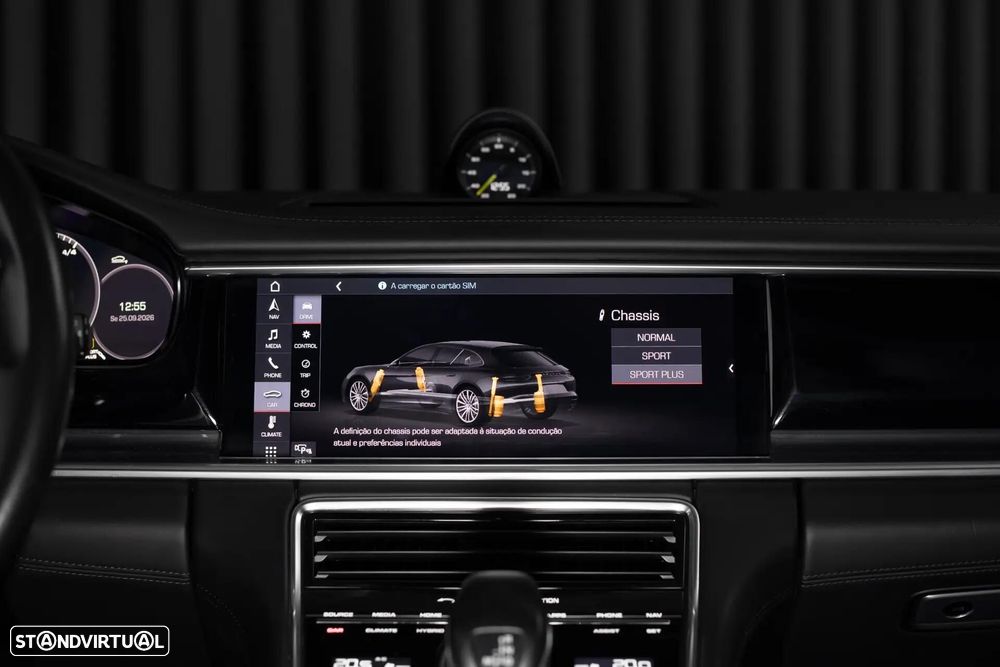Porsche Panamera Sport Turismo 4 E-Hybrid - 32