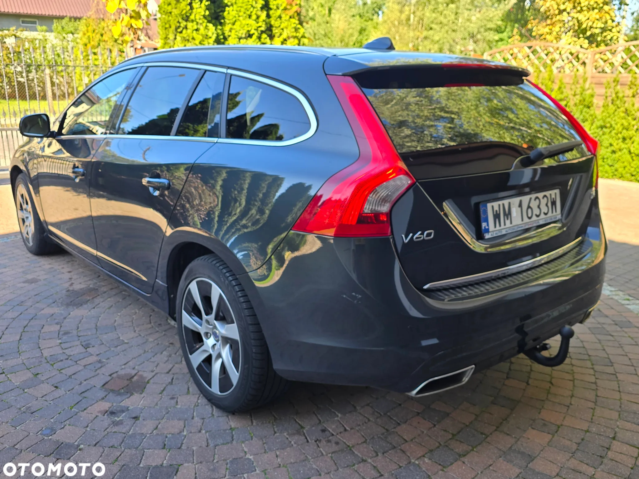 Volvo V60 D6 AWD Plug-in Hybrid Summum - 25