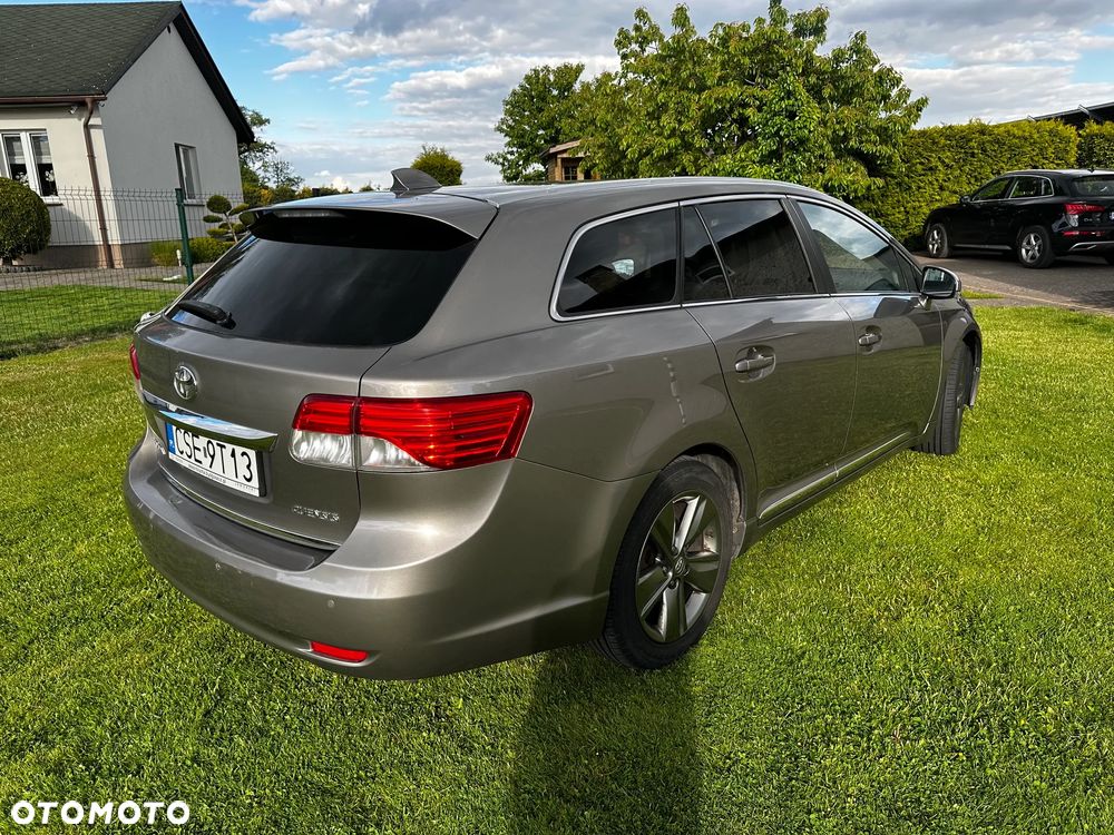 Toyota Avensis 2.0 D-4D Premium - 3