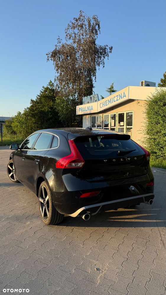 Volvo V40 D2 Drive-E R-Design Momentum - 2