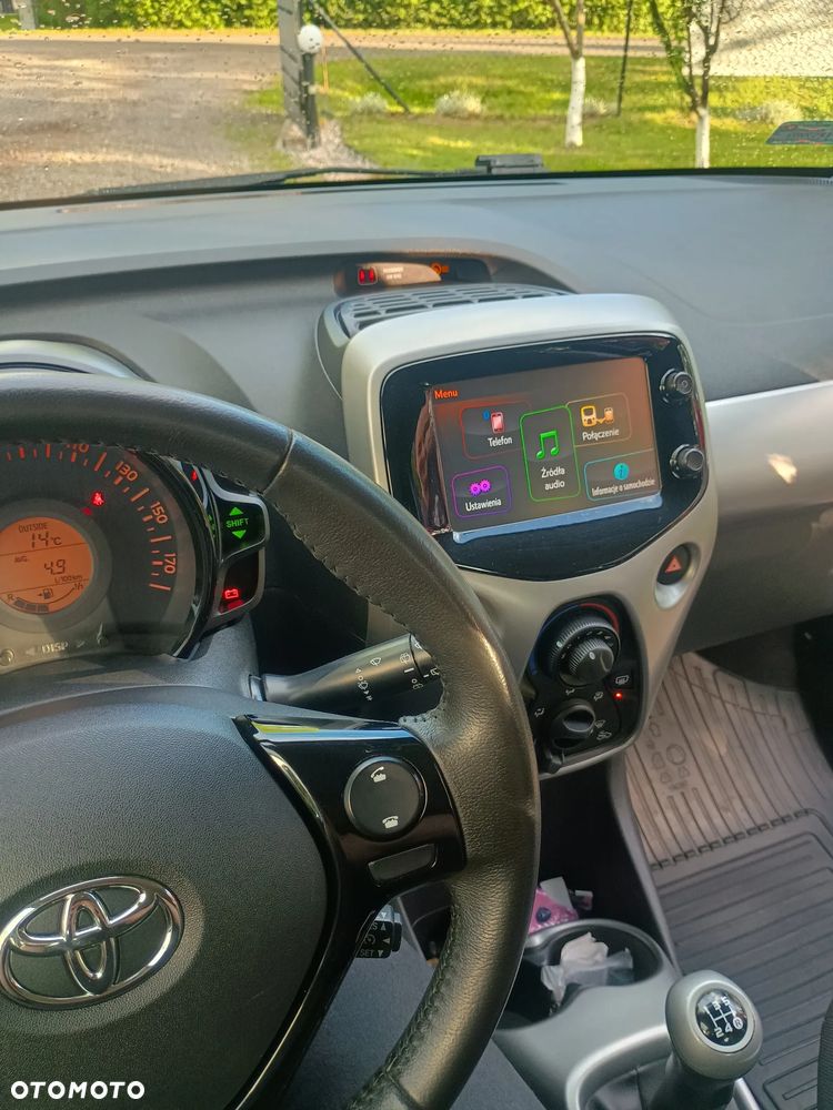 Toyota Aygo x-play - 10