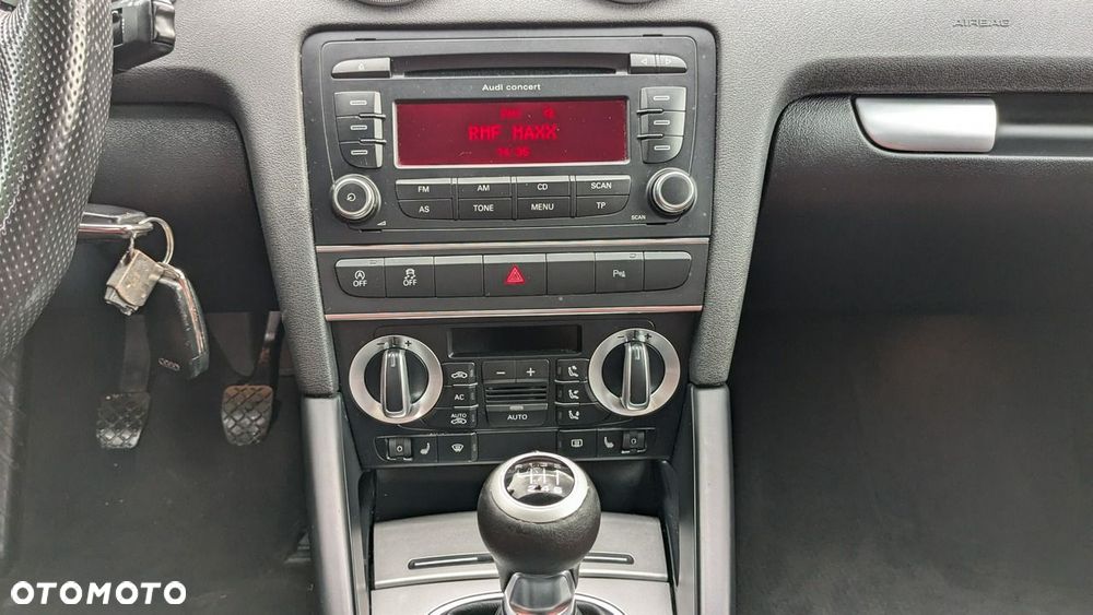 Audi A3 Sportback 1.4 TFSI S line Sportpaket - 23