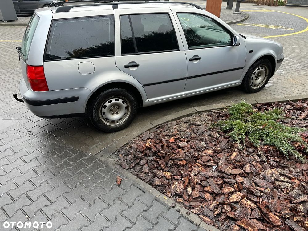 Volkswagen Golf 1.6 Comfortline - 3