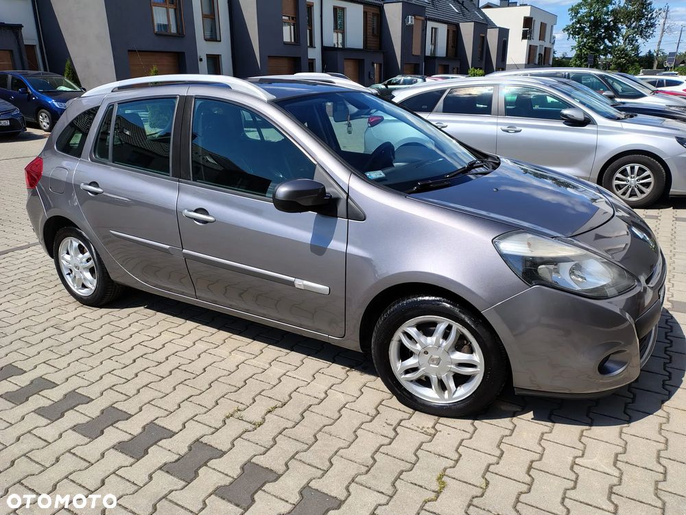 Renault Clio - 24