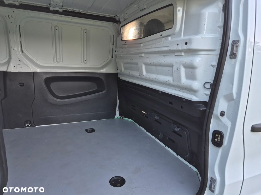 Renault Trafic Long L2H1 - 23
