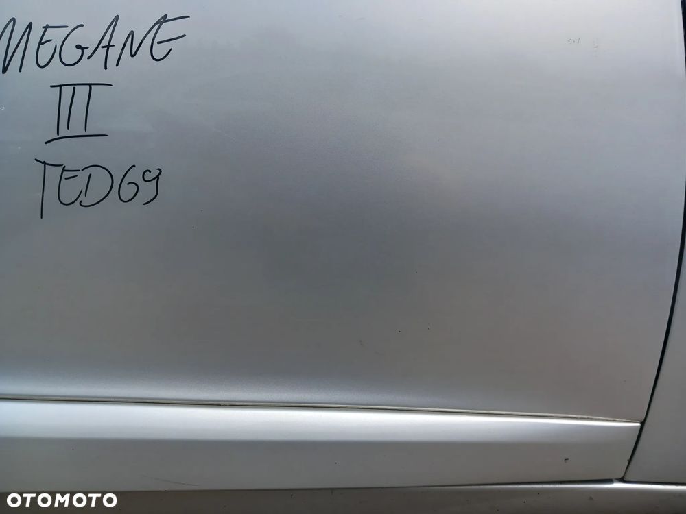 RENAULT MEGANE III DRZWI PRAWE PRZEDNIE PRAWY PRZÓD KOLOR: TED69 - 4