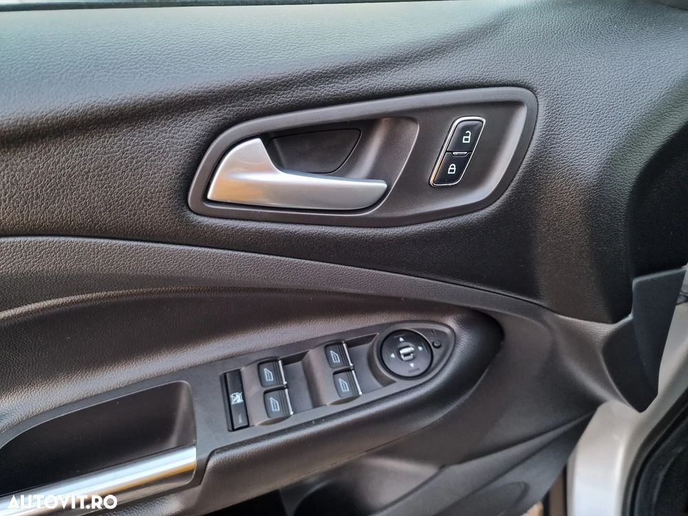 Ford Kuga 2.0 TDCi 4x4 Titanium - 18