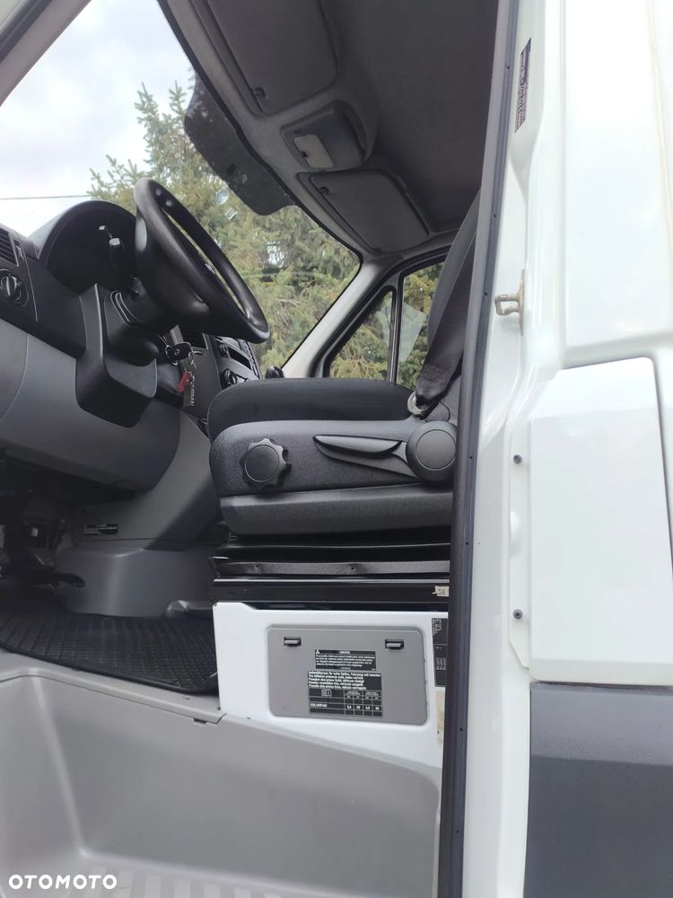 Mercedes-Benz Sprinter - 9