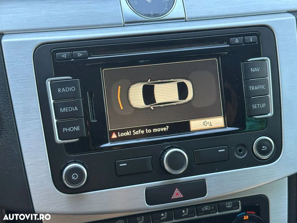 Volkswagen Passat - 16