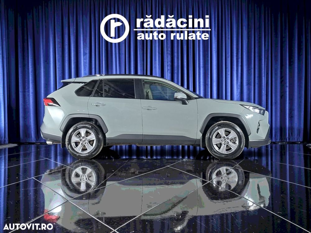 Toyota RAV4 - 5