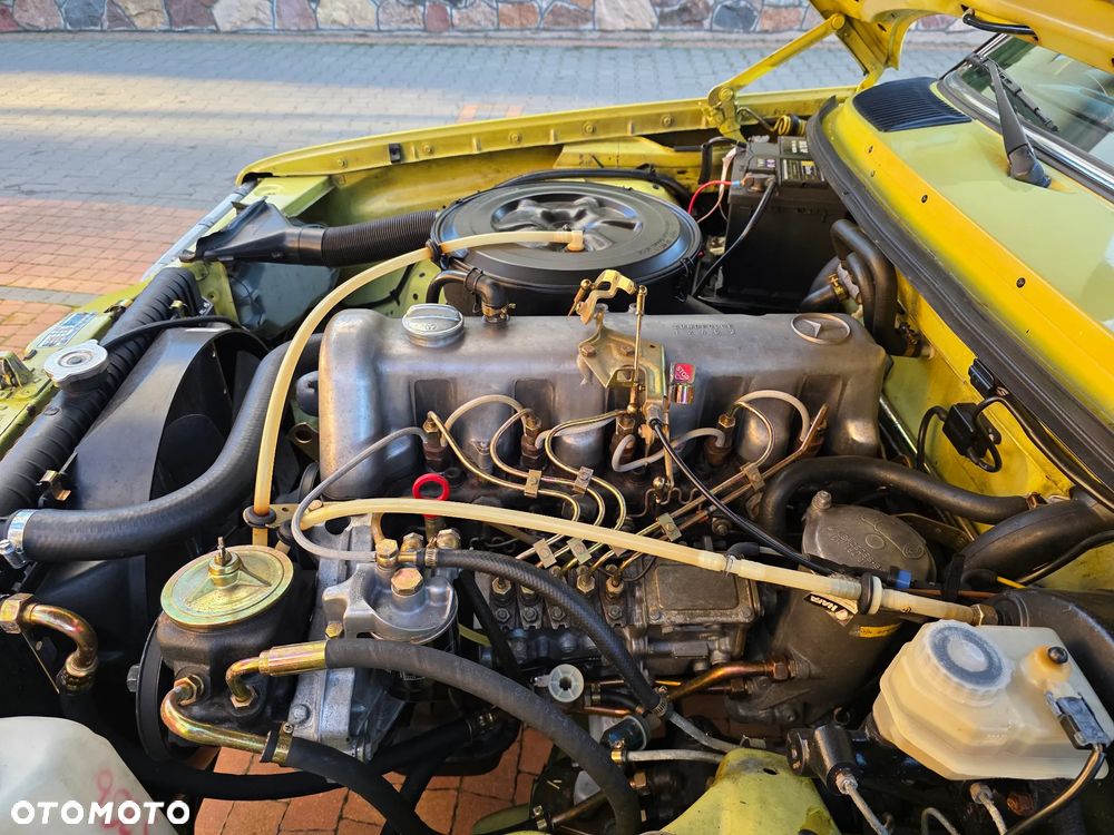 Mercedes-Benz W123 - 20