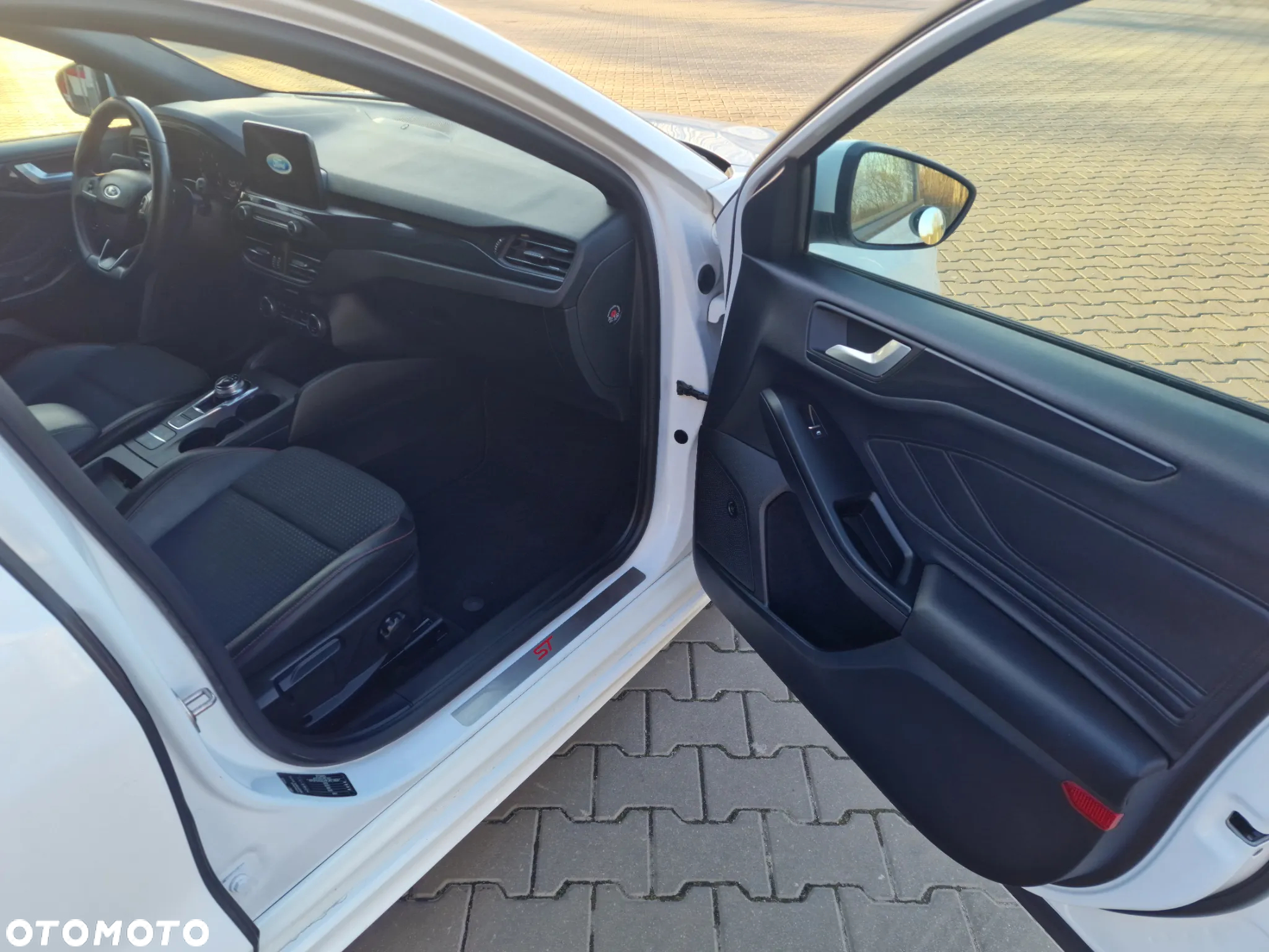 Ford Focus 1.0 EcoBoost ST-Line ASS PowerShift - 16