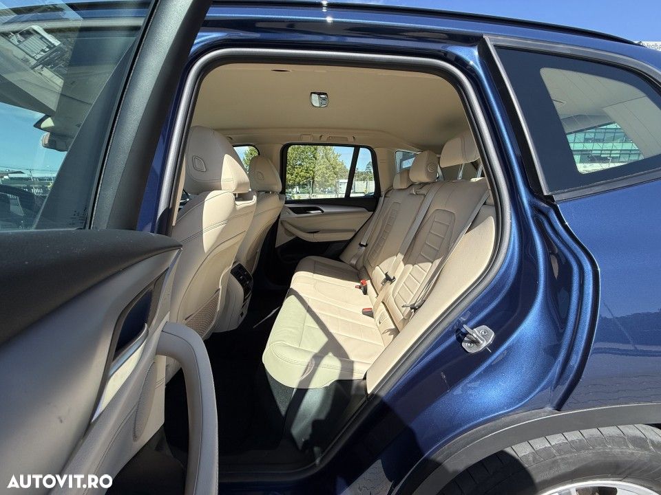 BMW X3 xDrive30e AT PHEV - 13