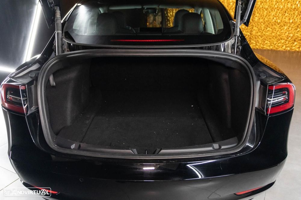 Tesla Model 3 - 38