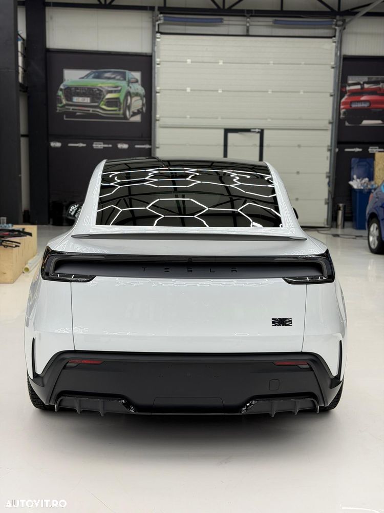 Tesla Model Y Performance - 9