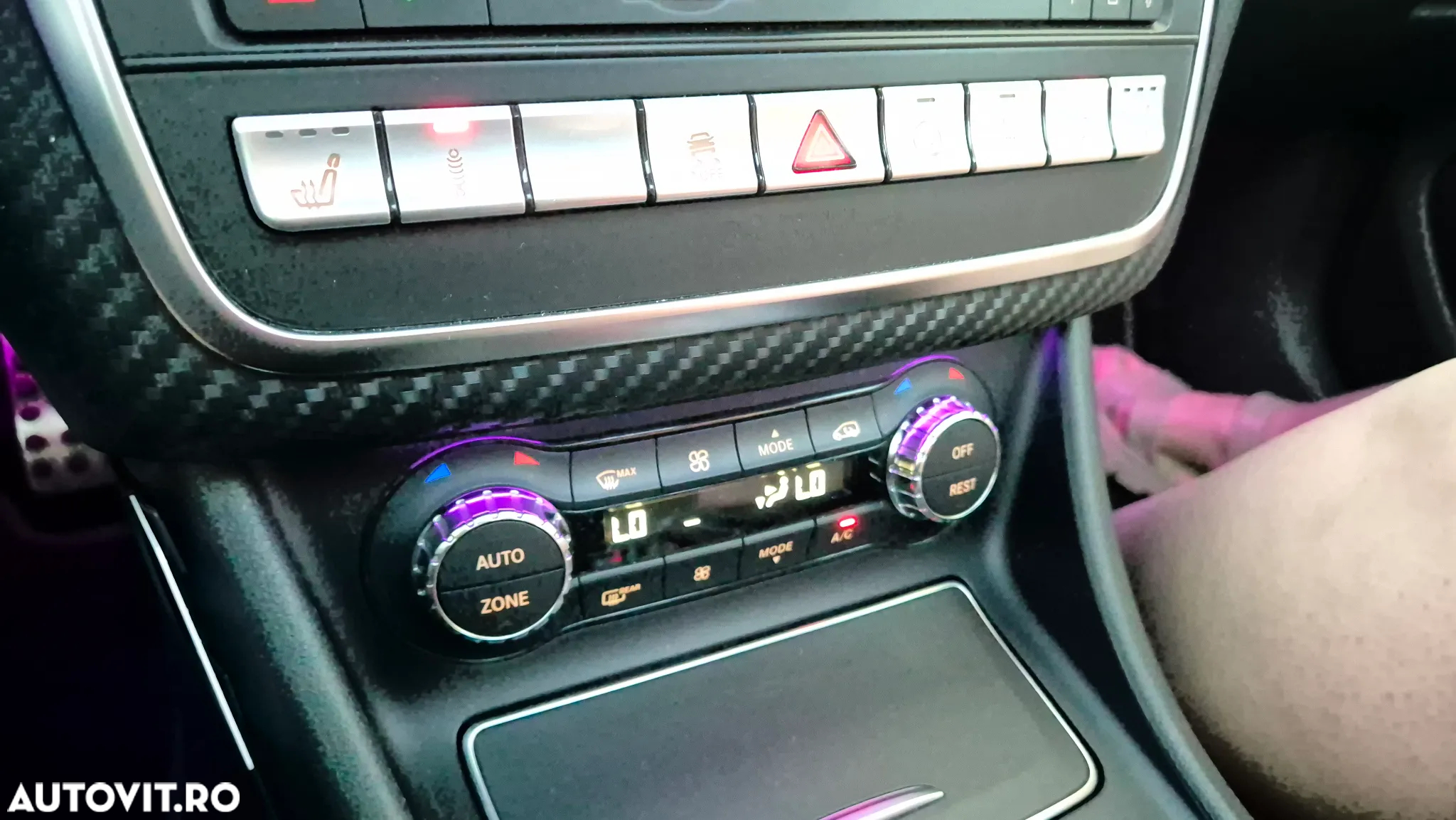 Mercedes-Benz A AMG 45 4Matic AMG Speedshift 7G-DCT - 33