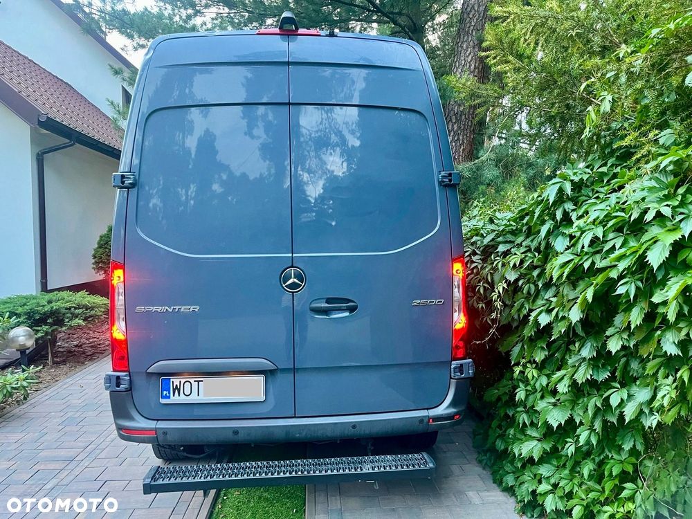 Mercedes-Benz SPRINTER - 3