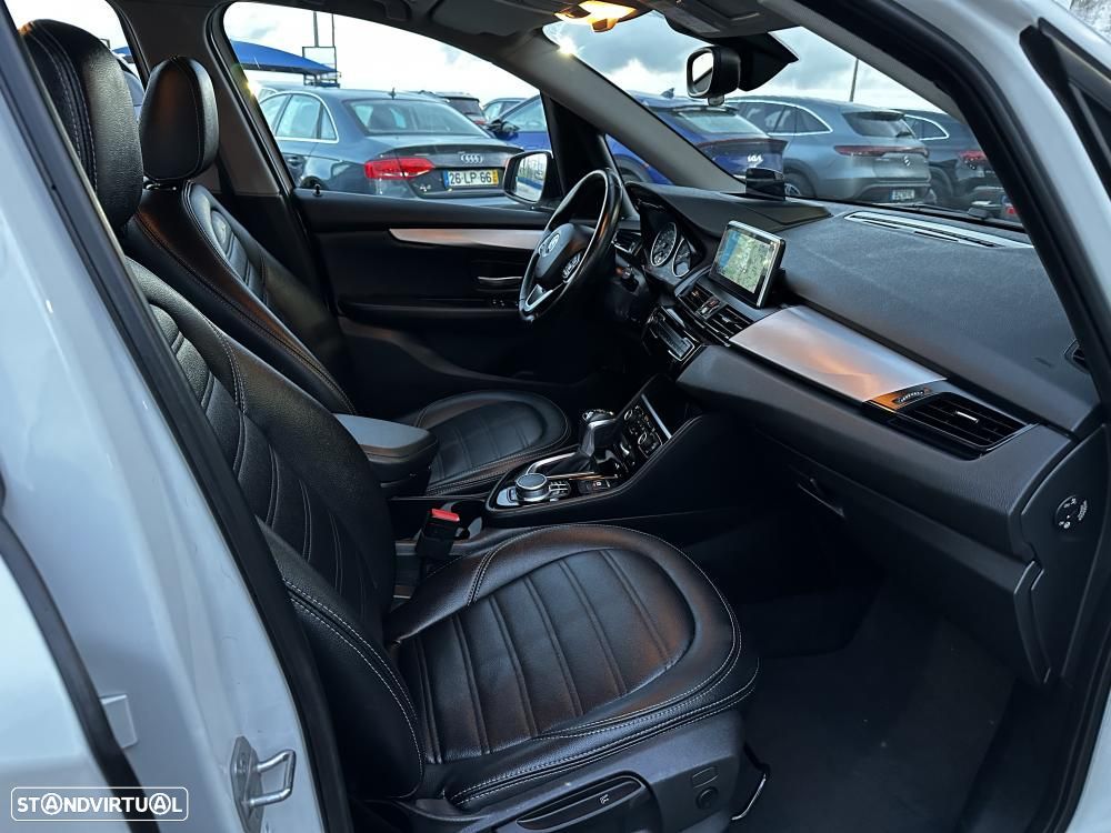 BMW 225xe Active Tourer Line Luxury - 24