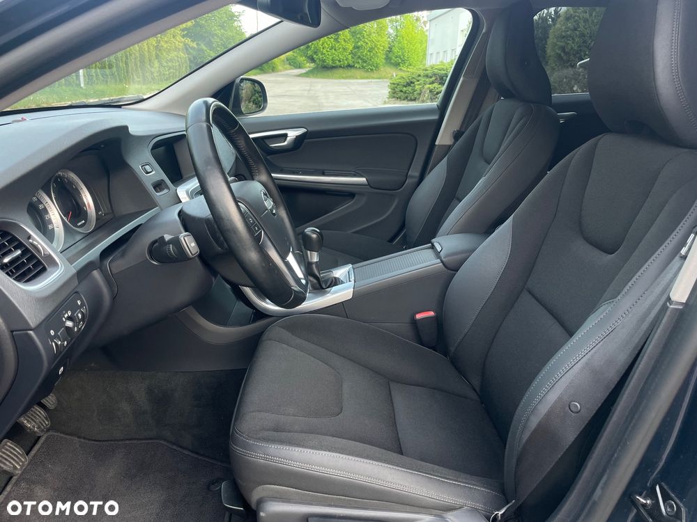 Volvo V60 T3 Kinetic - 6