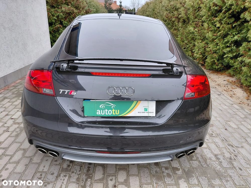 Audi TT S Coupé - 12