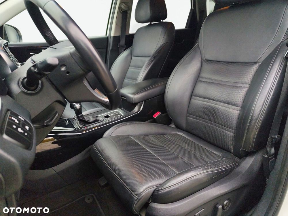 Kia Sorento - 10