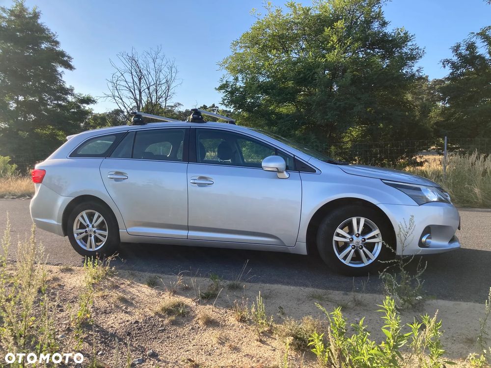Toyota Avensis - 4