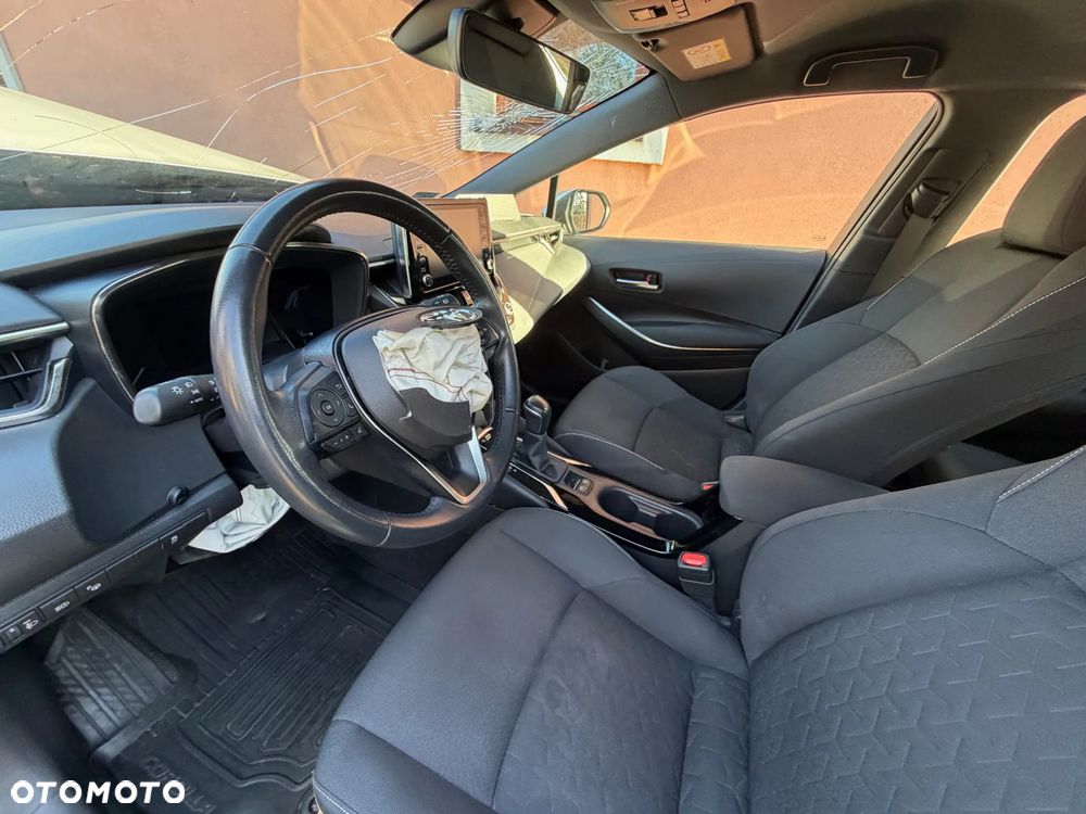 Toyota Corolla 1.8 Hybrid Comfort - 23