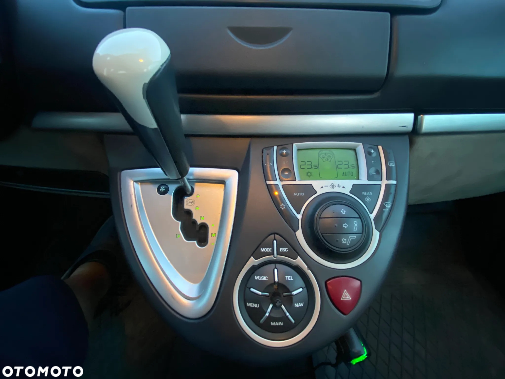 Peugeot 807 2.0 HDi SR - 12
