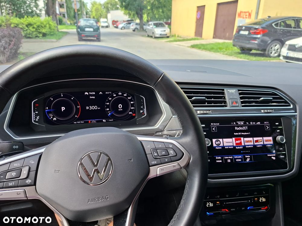 Volkswagen Tiguan 2.0 TDI SCR 4Mot Elegance DSG - 23