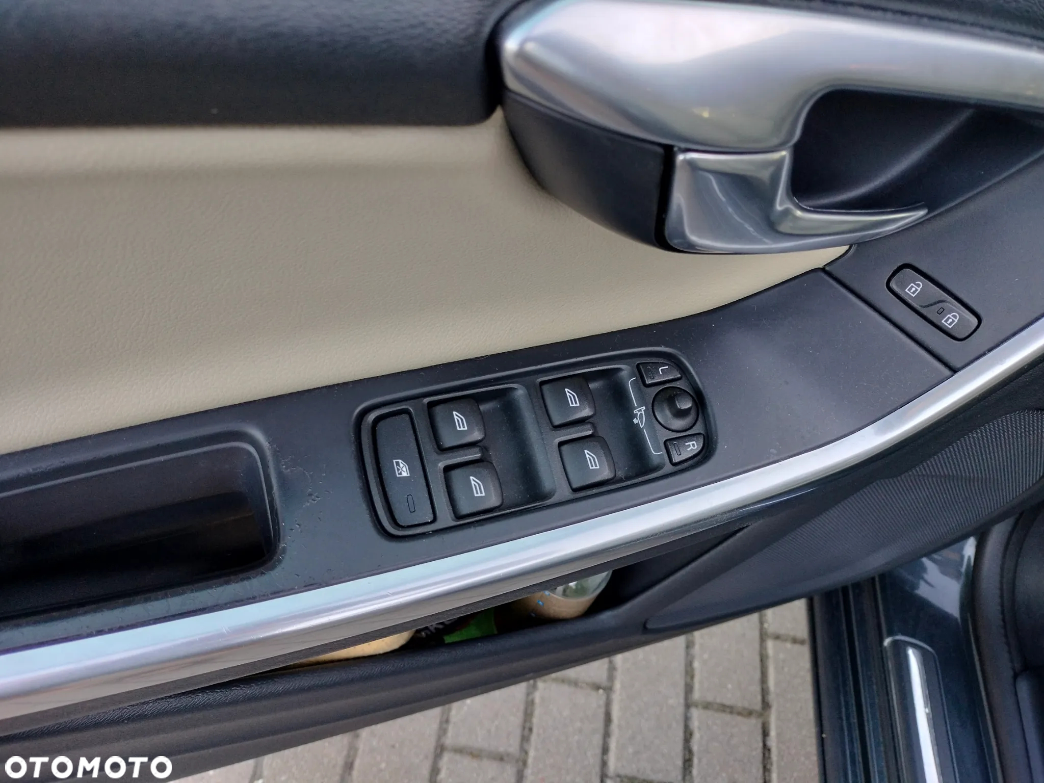 Volvo V60 D4 Drive-E Summum - 11