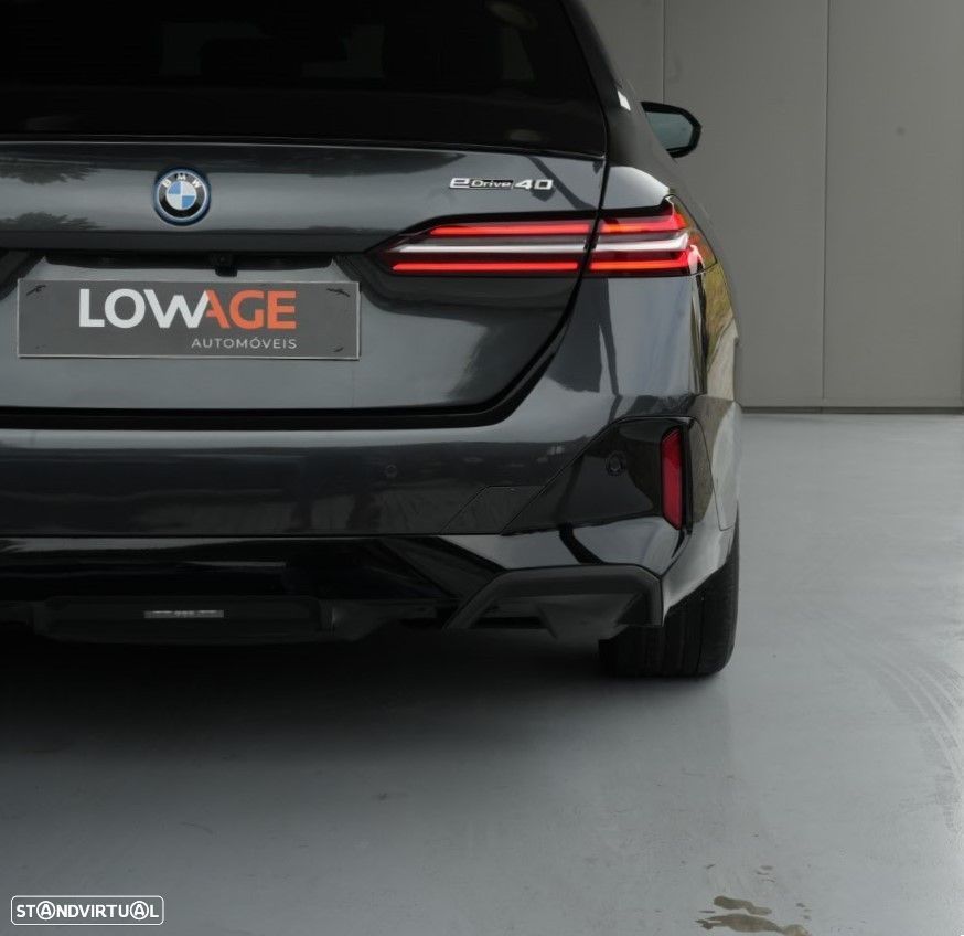 BMW i5 eDrive40 Pack Desportivo M - 14