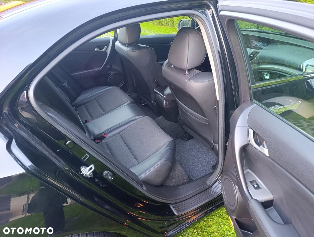 Honda Accord 2.0 Executive - 8