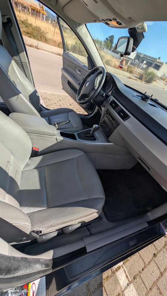 BMW 320 dA Exclusive - 18