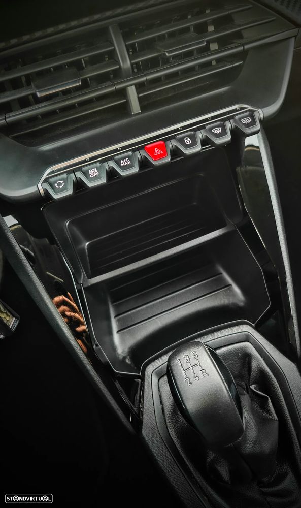 Peugeot 208 1.2 PureTech GT Line - 15