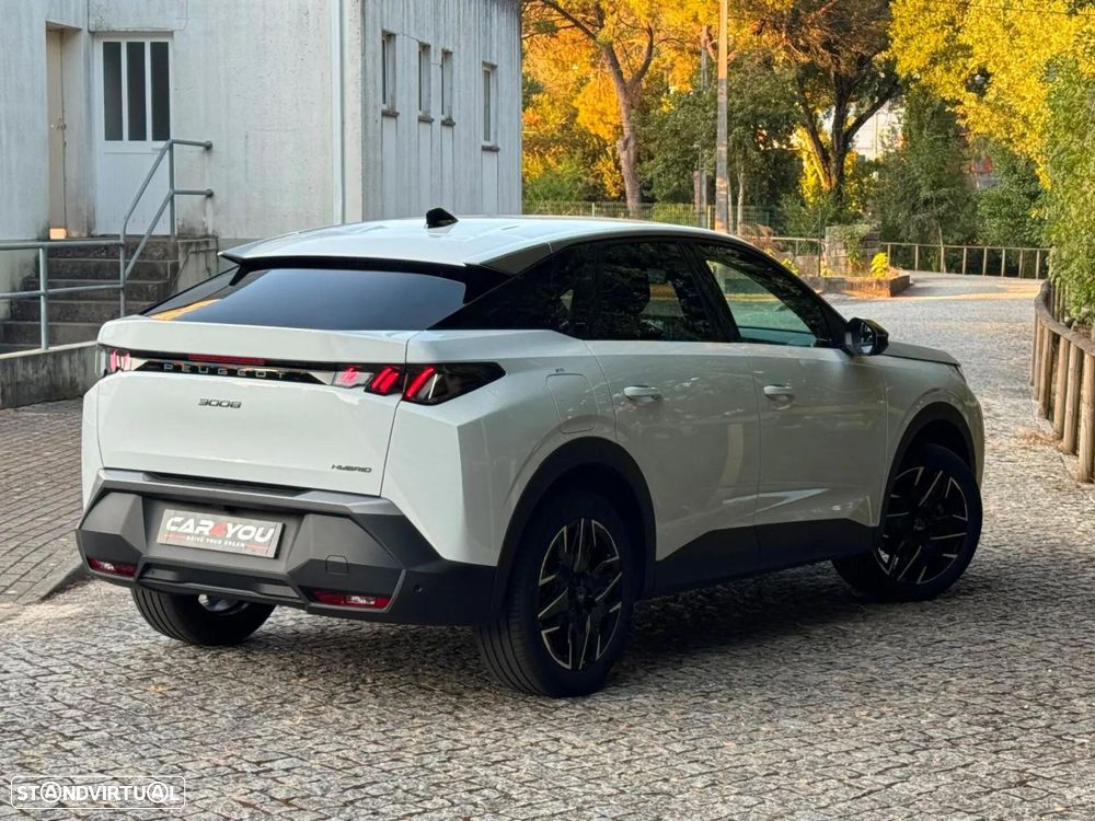 Peugeot 3008 1.2 Hybrid Allure e-DCS6 — fotografia 7