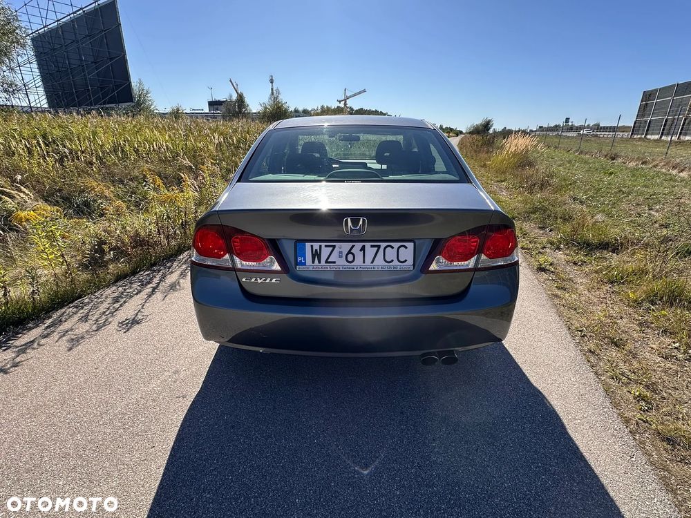 Honda Civic 1.8 Executive - 4