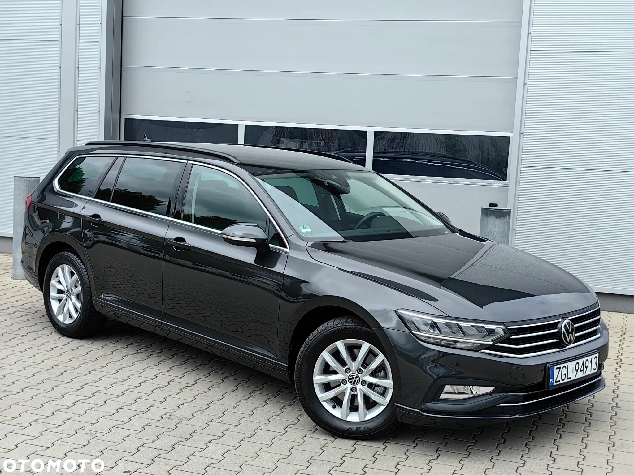Volkswagen Passat Variant 1.5 TSI OPF DSG Highline - 3