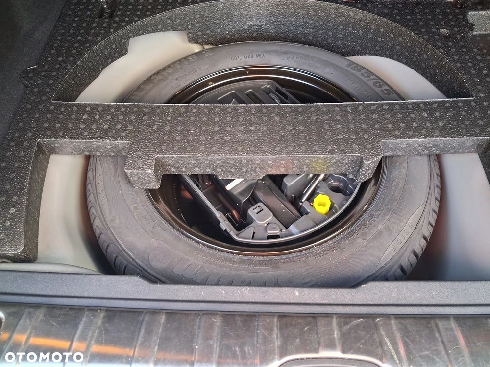 Peugeot 2008 1.2 Pure Tech Allure S&S EAT6 - 17