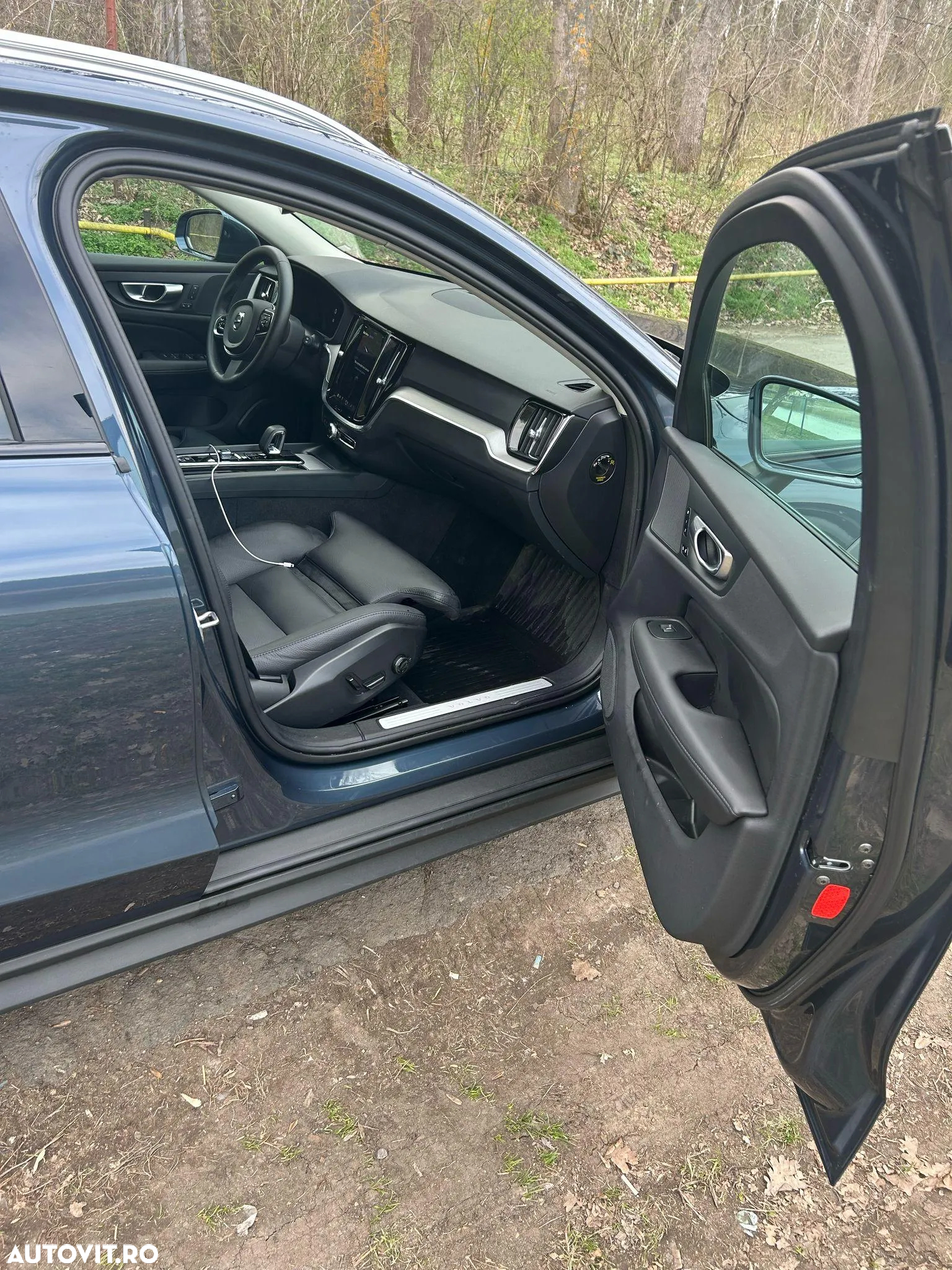 Volvo V60 B4 MHEV AT AWD Plus Bright - 8