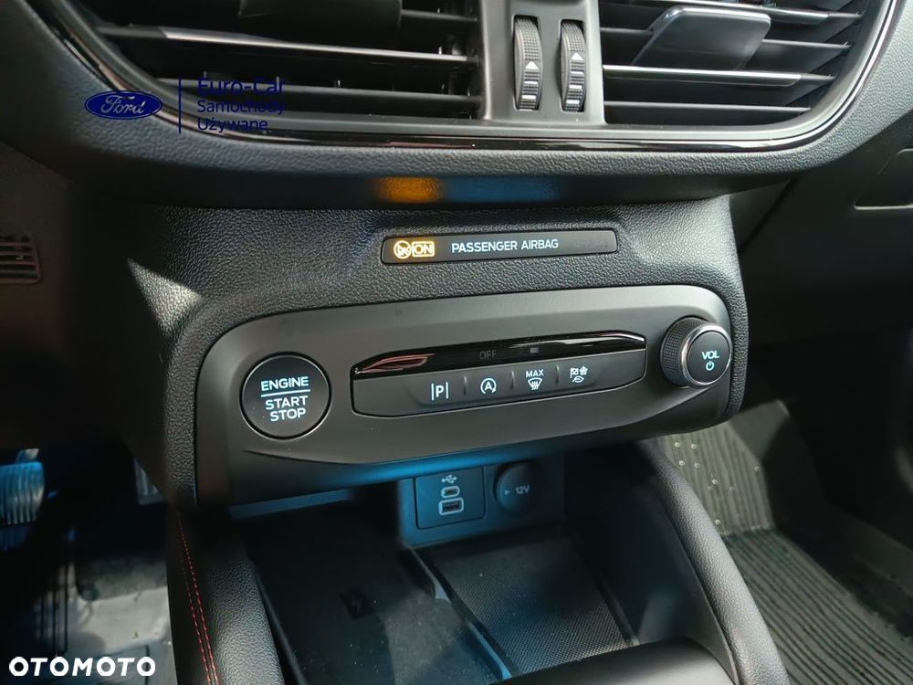 Ford Focus 1.0 EcoBoost mHEV ST-Line X - 8